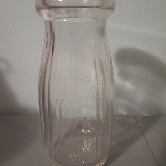 Vintage " The Milk Plant Inc " half pint milk bottle from Brattleboro Vt - Picture 5 of 8